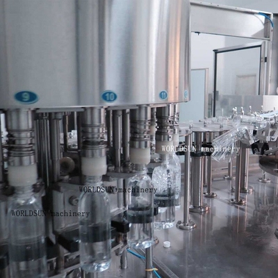15000-18000BPH a mis l'acier inoxydable en bouteille de machine de remplissage de boisson de la machine de remplissage de boisson 0.5L
